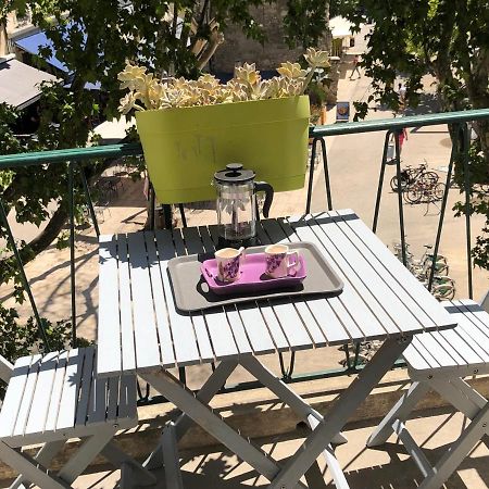 Appartement De Charme Avignon Centre Historique Terrasse Et Balcon Place Pie Exterior photo